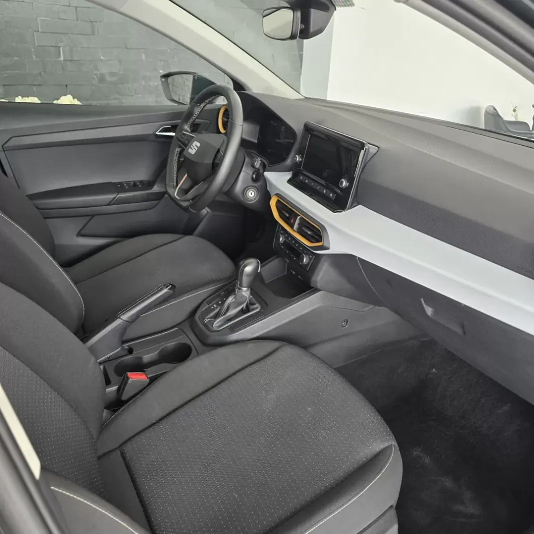 SEAT Ibiza 2024 - 16950 EUR, 66871 km - AUTO.MOTO.pt - 66871km - foto 7 de 32