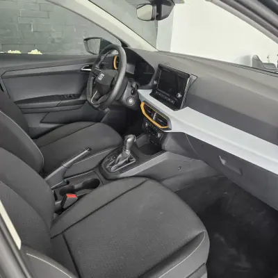SEAT Ibiza 2024 - 16950 EUR, 66871 km - AUTO.MOTO.pt - 66871km - foto 7 de 32