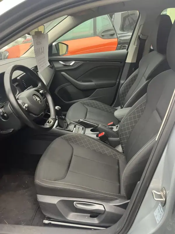 Skoda Scala 2022 - 14000 EUR, 78000 km - AUTO.MOTO.pt - 78000km - foto 5 de 5