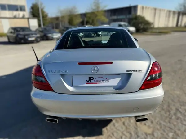 Mercedes-Benz SLK 200 2010 - 15750 EUR, 177500 km - AUTO.MOTO.pt - 177500km - foto 7 de 16