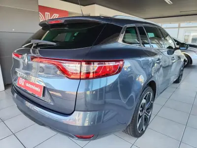 Renault Mégane Sport Tourer 2019 - 13750 EUR, 155000 km - AUTO.MOTO.pt - 155000km - foto 11 de 35