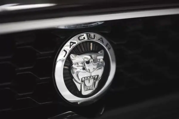 Jaguar F-Type 2013 - 68500 EUR, 36550 km - AUTO.MOTO.pt - 36550km - foto 15 de 34