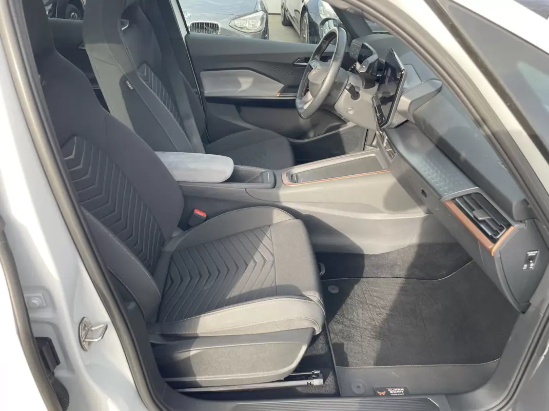 Cupra Born 2022 - 23495 EUR, 49504 km - AUTO.MOTO.pt - 49504km - foto 14 de 37