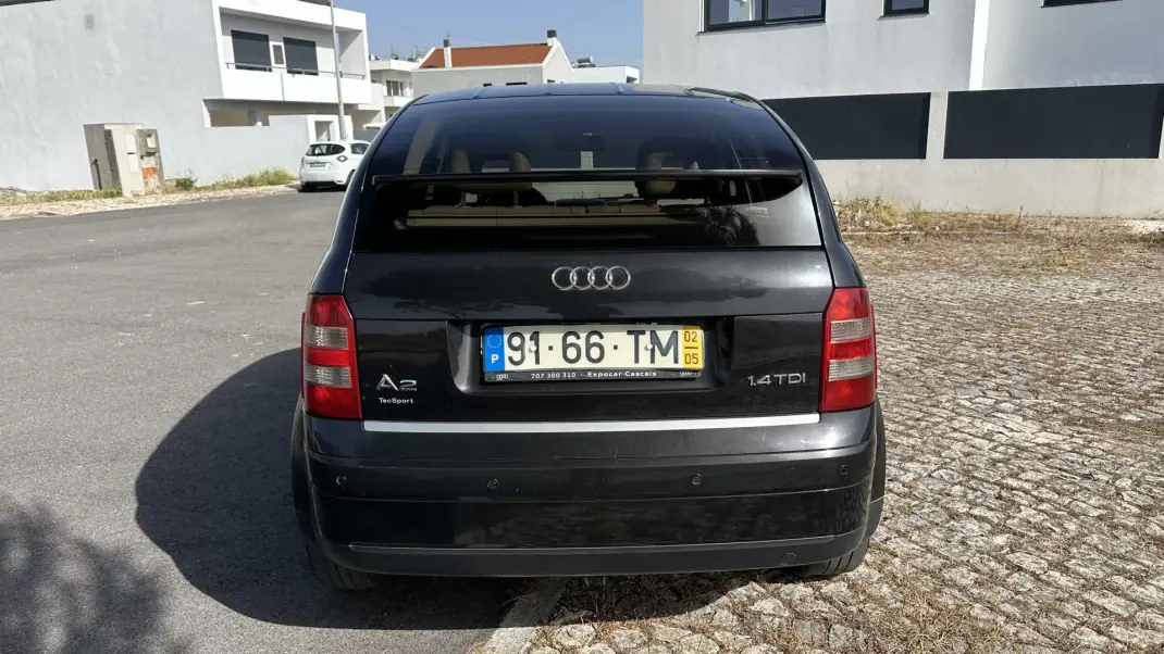 Audi A2 2002 - 3250 EUR, 380000 km - AUTO.MOTO.pt - 380000km - foto 6 de 10