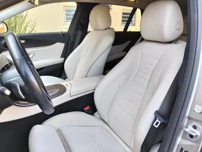Mercedes-Benz E 300 2020 - 31480 EUR, 125000 km - AUTO.MOTO.pt - 125000km - foto 4 de 15