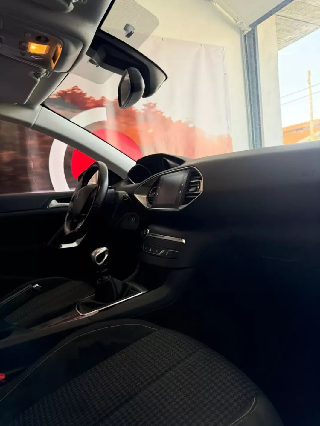 Peugeot 308 SW 2019 - 10900 EUR, 167000 km - AUTO.MOTO.pt - 167000km - foto 8 de 10