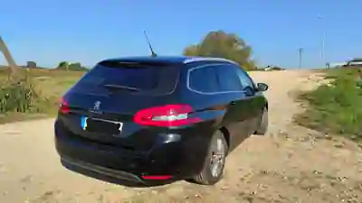 Peugeot 308 SW 2019 — foto 4 de 15