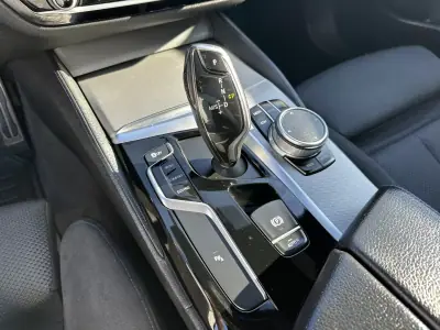 BMW 520 2018 - 28000 EUR, 217000 km - AUTO.MOTO.pt - 217000km - foto 43 de 67