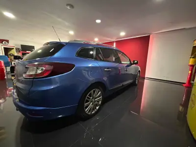 Renault Mégane Sport Tourer 2011 - 7500 EUR, 268066 km - AUTO.MOTO.pt - 268066km - foto 6 de 21