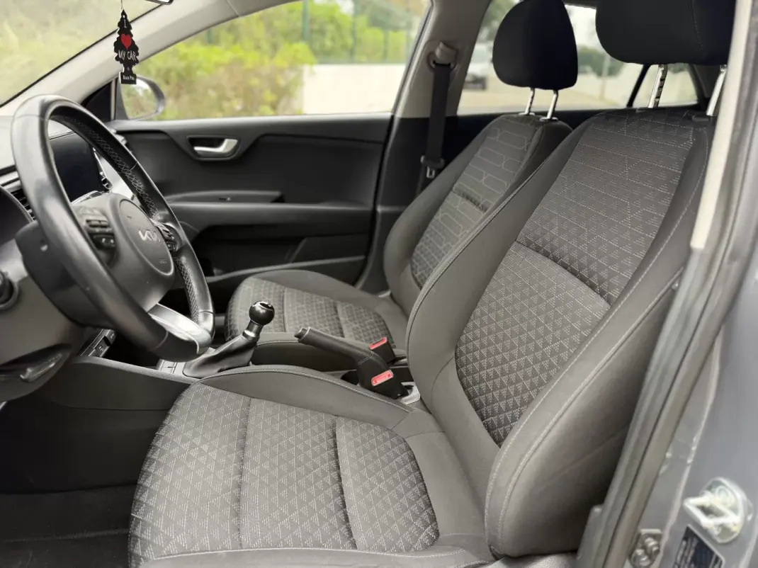 Kia Rio 2023 - 14999 EUR, 30000 km - AUTO.MOTO.pt - 30000km - foto 13 de 13