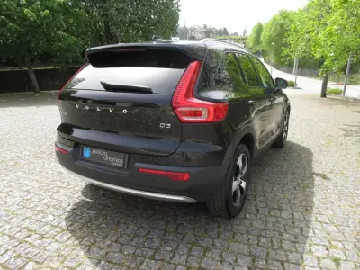 Volvo XC 40 2019 - 29490 EUR, 70000 km - AUTO.MOTO.pt - 70000km - foto 10 de 60