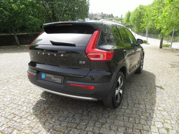 Volvo XC 40 2019 - 29490 EUR, 70000 km - AUTO.MOTO.pt - 70000km - foto 10 de 60