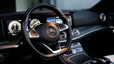 Mercedes-Benz E 220 2018 - 49000 EUR, 103000 km - AUTO.MOTO.pt - 103000km - foto 12 de 21