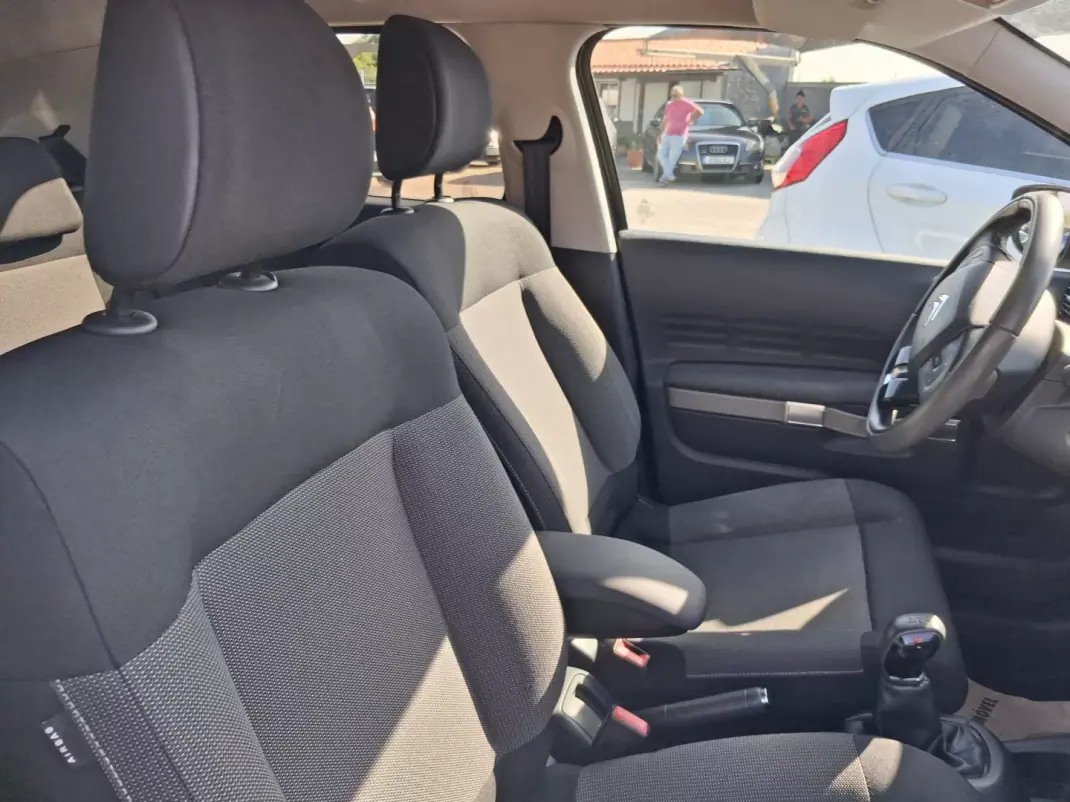 Citroën C4 Cactus 2017 - 8950 EUR, 120000 km - AUTO.MOTO.pt - 120000km - foto 10 de 15