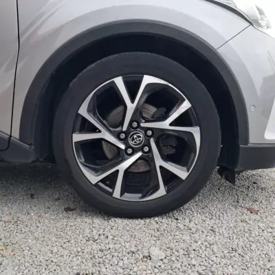 Toyota C-HR 2017 - 17450 EUR, 165400 km - AUTO.MOTO.pt - 165400km - foto 8 de 15