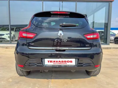 Renault Clio 2016 - 10900 EUR, 119999 km - AUTO.MOTO.pt - 119999km - foto 3 de 14