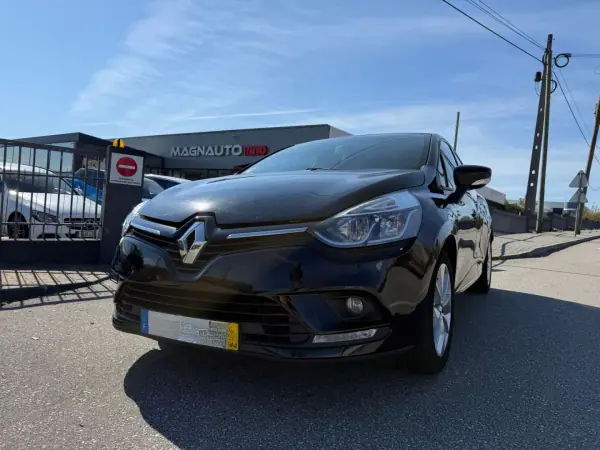 Renault Clio 2018 — foto 2 de 25