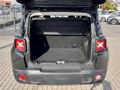 Jeep Renegade 2016 - 15500 EUR, 138000 km - AUTO.MOTO.pt - 138000km - foto 21 de 22