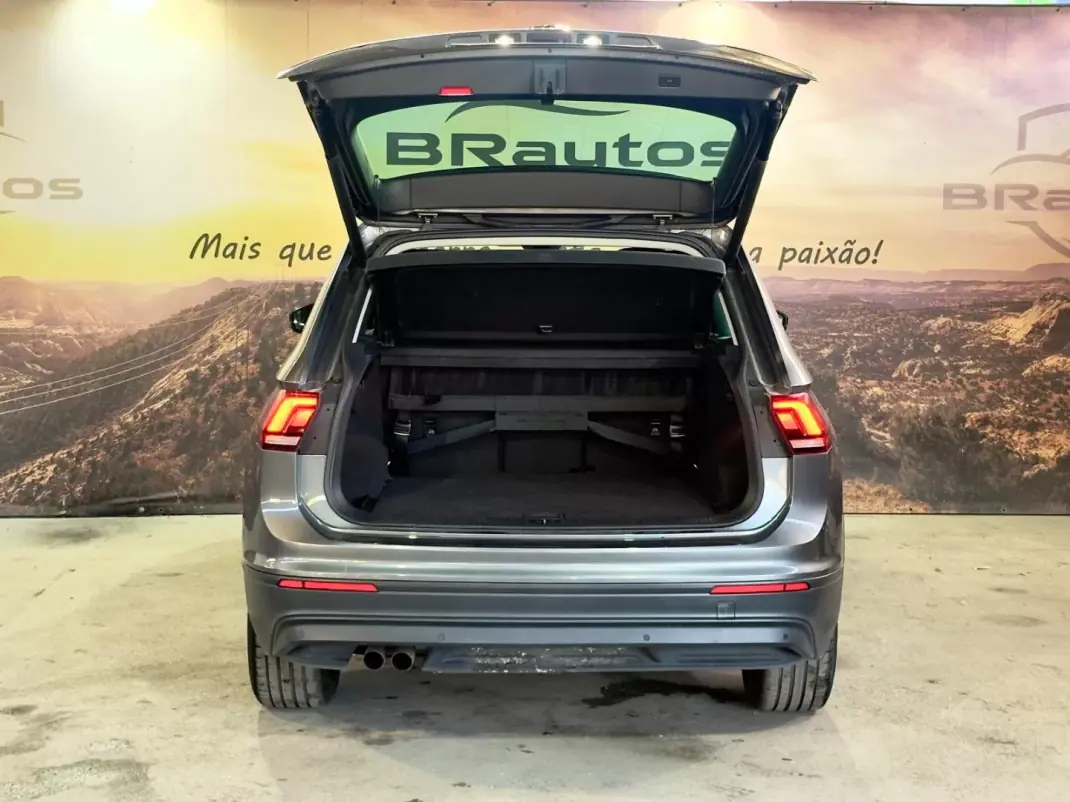 Volkswagen Tiguan 2020 - 29900 EUR, 176496 km - 176496km - foto 7 de 31