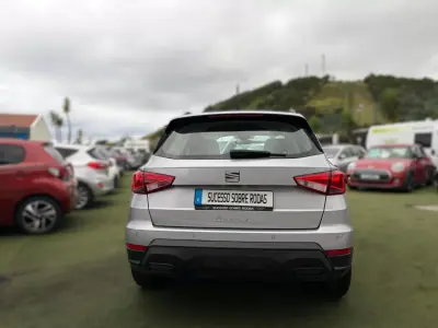 SEAT Arona 2023 — foto 6 de 15