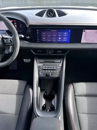 Porsche Macan 2026 - 129000 EUR, 2200 km - AUTO.MOTO.pt - 2200km - foto 71 de 85