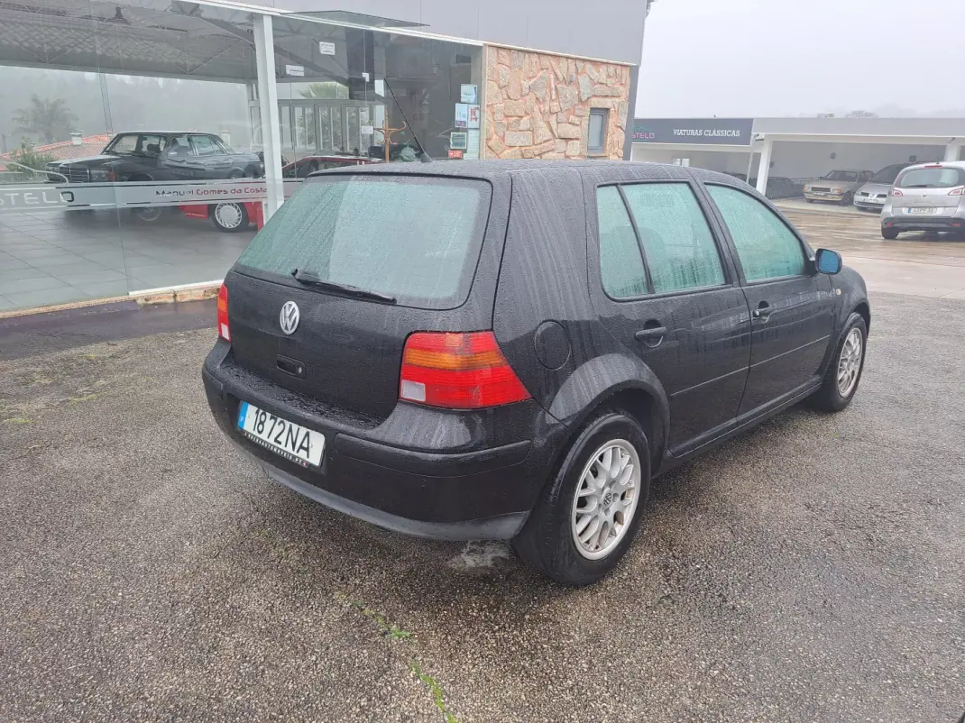 Volkswagen Golf 1999 - 2350 EUR, 207071 km - AUTO.MOTO.pt - 207071km - foto 7 de 7
