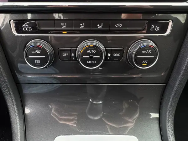 Volkswagen Golf 2019 - 15990 EUR, 95000 km - AUTO.MOTO.pt - 95000km - foto 27 de 27