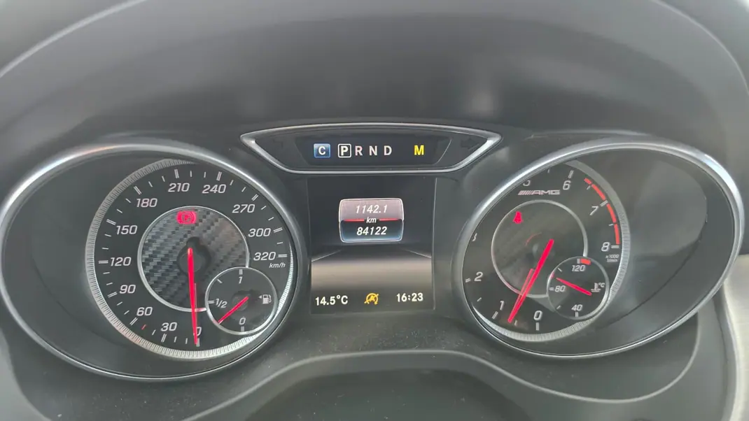 Mercedes-Benz CLA 45 AMG 2016 - 30990 EUR, 85000 km - AUTO.MOTO.pt - 85000km - foto 11 de 14