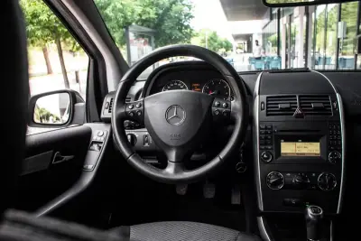 Mercedes-Benz A 160 2009 - 6890 EUR, 111084 km - AUTO.MOTO.pt - 111084km - foto 33 de 34