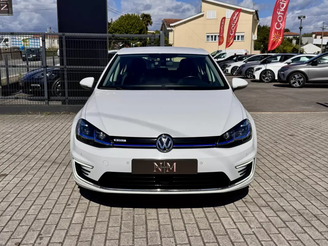 Volkswagen e-Golf 2019 - 16500 EUR, 70000 km - AUTO.MOTO.pt - 70000km - foto 3 de 18