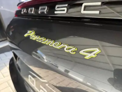 Porsche Panamera 2018 - 74500 EUR, 50941 km - AUTO.MOTO.pt - 50941km - foto 8 de 41