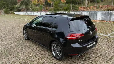 Volkswagen Golf 2015 - 21500 EUR, 176000 km - AUTO.MOTO.pt - 176000km - foto 16 de 24