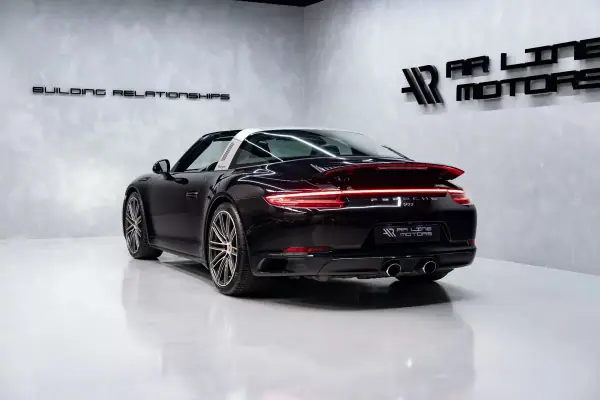 Porsche 911 2017 - 139950 EUR, 43000 km - AUTO.MOTO.pt - 43000km - foto 14 de 50