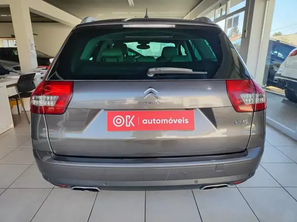 Citroën C5 Tourer 2017 - 9500 EUR, 248400 km - AUTO.MOTO.pt - 248400km - foto 9 de 38