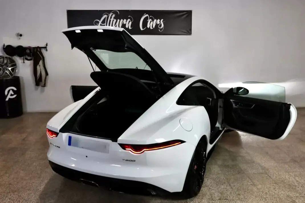 Jaguar F-Type 2019 - 48900 EUR, 47575 km - AUTO.MOTO.pt - 47575km - foto 29 de 29