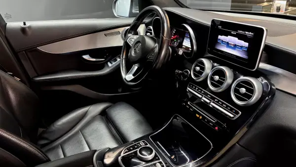Mercedes-Benz GLC 250 2018 - 29990 EUR, 172000 km - 172000km - foto 22 de 56