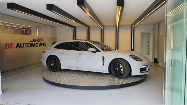 Porsche Panamera Sport Turismo 2024 - 119900 EUR, 45564 km - AUTO.MOTO.pt - 45564km - foto 5 de 63