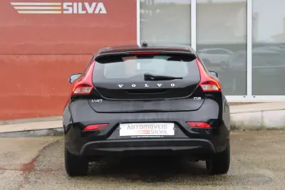 Volvo V40 2016 - 13990 EUR, 143000 km - AUTO.MOTO.pt - 143000km - foto 8 de 24