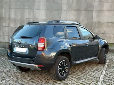 Dacia Duster 2018 - 12900 EUR, 131000 km - AUTO.MOTO.pt - 131000km - foto 4 de 31