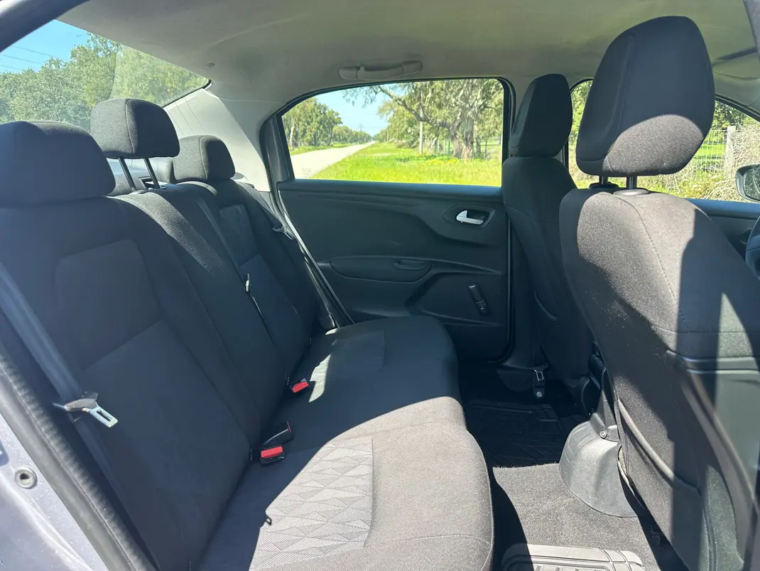 Citroën C-Elysée 2020 - 8990 EUR, 189000 km - AUTO.MOTO.pt - 189000km - foto 6 de 10