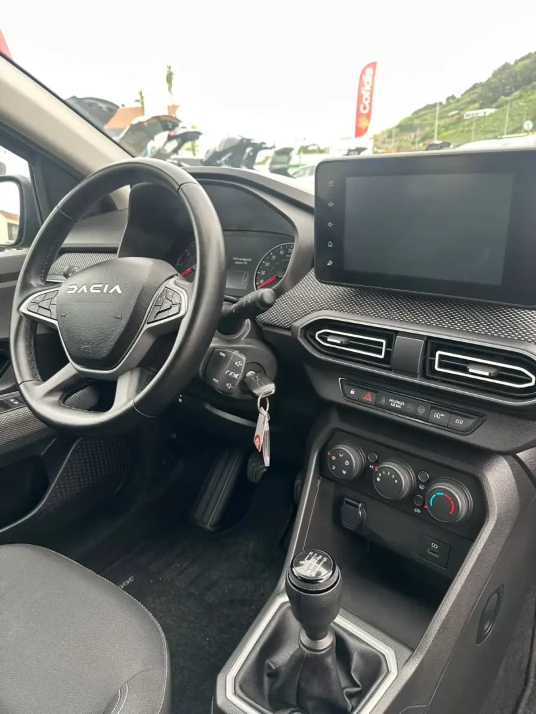 Dacia Jogger 2023 - 20990 EUR, 29799 km - 29799km - foto 11 de 15