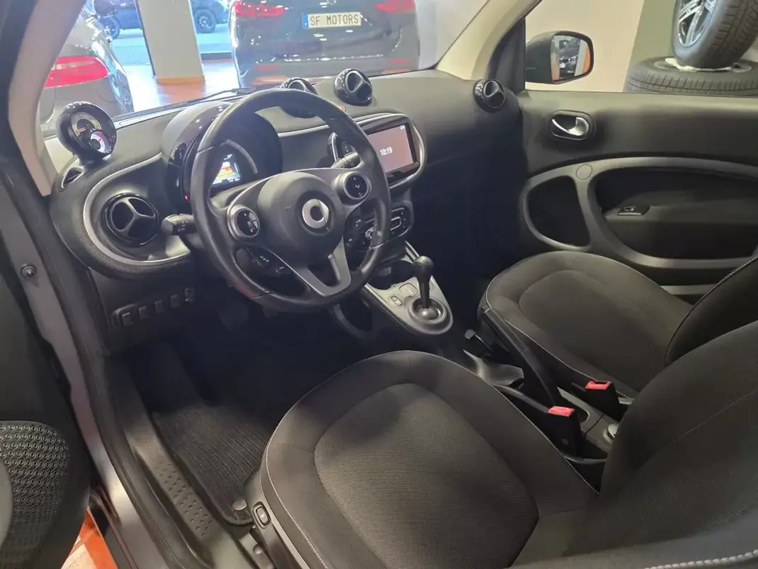 Smart ForTwo Coupé 2018 - 11280 EUR, 51580 km - 51580km - foto 12 de 29