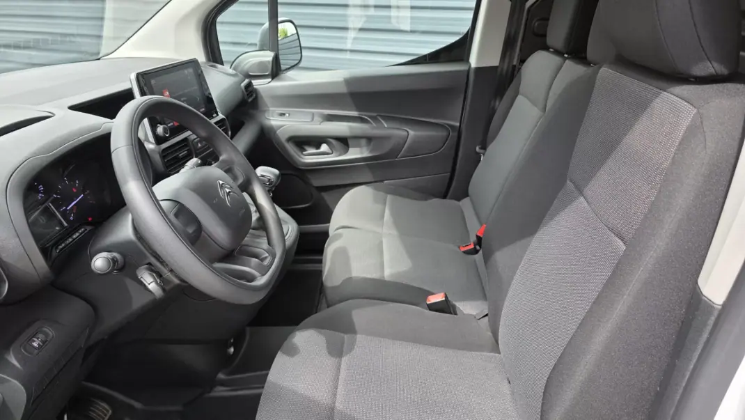 Citroën Berlingo 2022 - 14450 EUR, 77000 km - AUTO.MOTO.pt - 77000km - foto 14 de 24