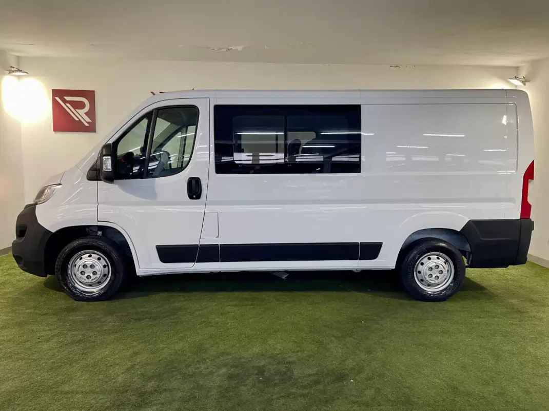 Opel Movano 2023 - 29500 EUR, 82000 km - AUTO.MOTO.pt - 82000km - foto 12 de 30
