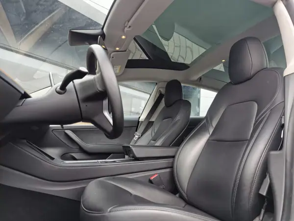 Tesla Model 3 2021 - 27500 EUR, 87000 km - AUTO.MOTO.pt - 87000km - foto 16 de 16