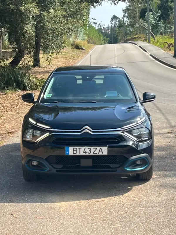 Citroën e-C4 2022 - 19900 EUR, 75680 km - AUTO.MOTO.pt - 75680km - foto 27 de 71