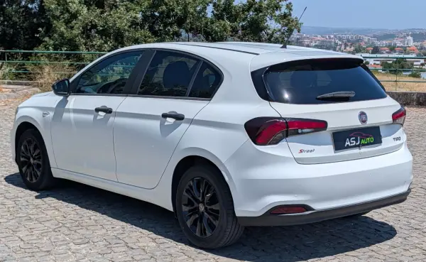 Fiat Tipo 2020 - 8900 EUR, 169920 km - AUTO.MOTO.pt - 169920km - foto 10 de 22