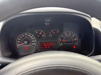 Fiat FIORINO C/IVA AC PORTA LATERAL 2019 - 7950 EUR, 179990 km - AUTO.MOTO.pt - 179990km - foto 11 de 18