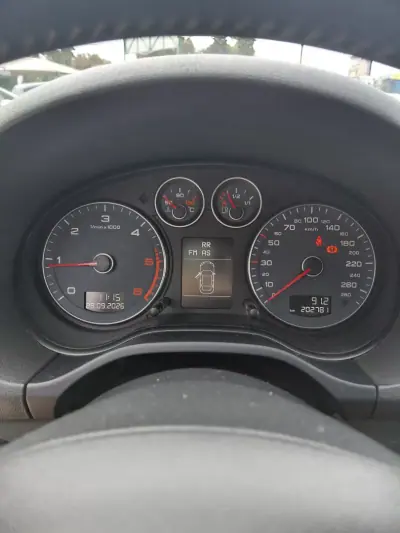 Audi A3 Sportback 2011 - 9900 EUR, 202000 km - foto 5 de 9