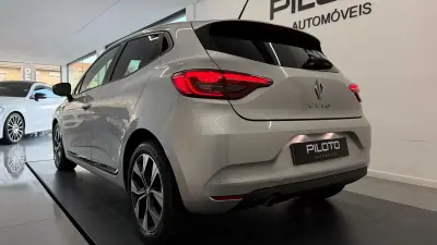 Renault Clio 2021 - 11490 EUR, 171078 km - AUTO.MOTO.pt - 171078km - foto 5 de 27